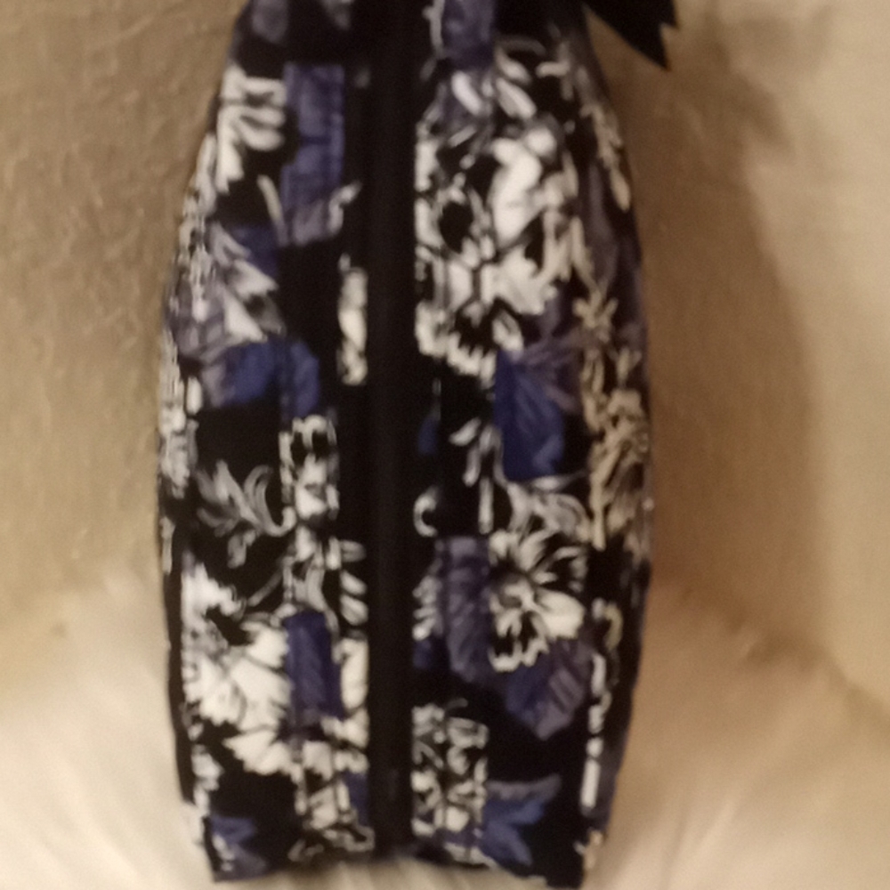 Vera Bradley Frosted Floral Lunch Bunch - Picture 7 of 11